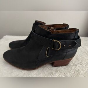 Clark’s Spye Belle Size 10M Black Leather Ankle Boots